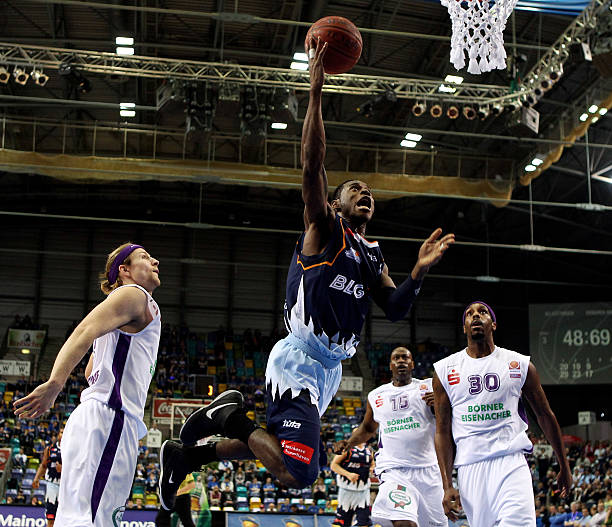 亚国脚的言 亚国脚的言