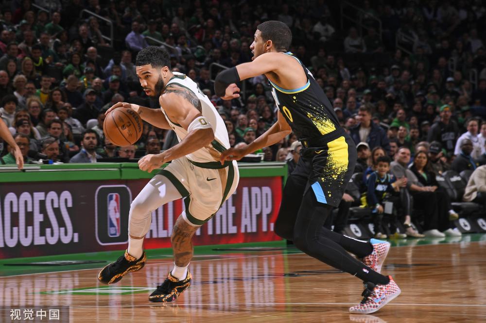 成为万众瞩 成为万众瞩