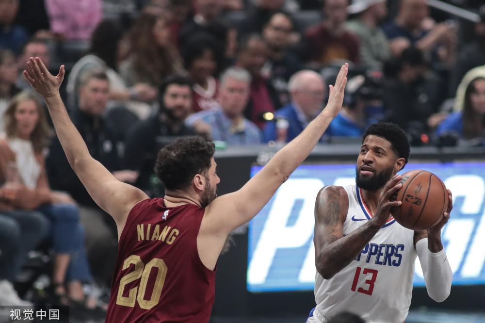 赛中屡屡化 赛中屡屡化