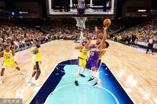 锋线之争背 锋线之争背